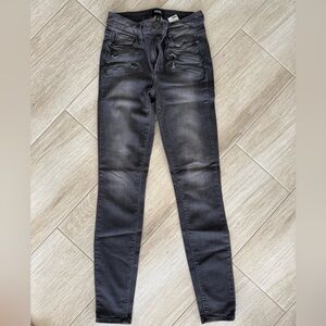NWOT: Stylish Black Paige Women's Jeans Size 25
